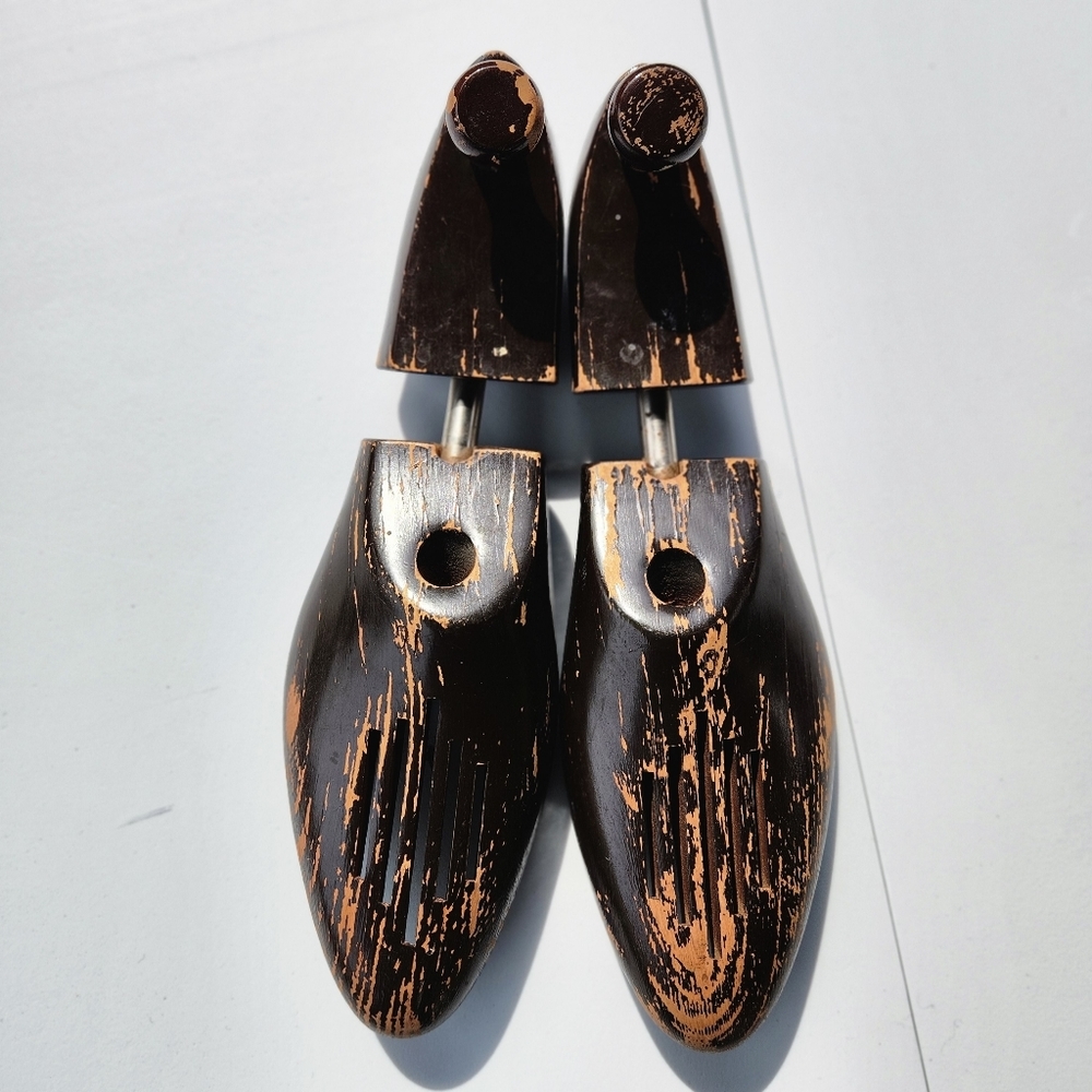 Vintage YUGOSLAVIA WOOD SHOE TREE STRETCH INSERT SHAPER.